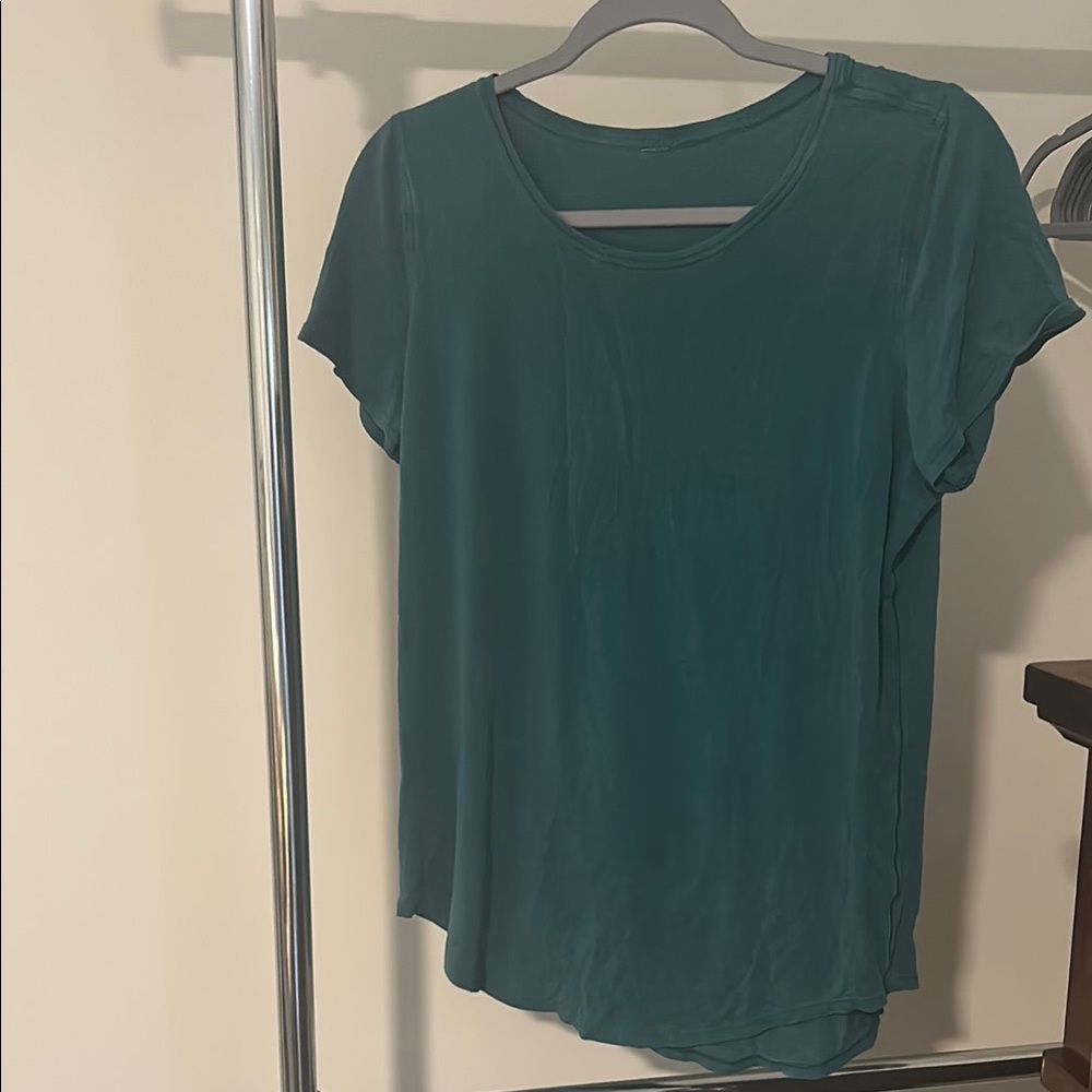 Lululemon Athletica Green Cap Sleeve T-Shirt